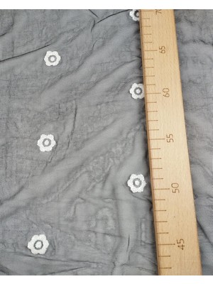 Kumaş Parça Siyah Üzeri Beyaz Çiçekli File Kumaş En: 90CM