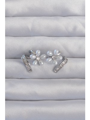 Pileli Store Pirinç Gümüş Renk Zirkon Taşlı Kıvrımlı Inci Çiçek Küpe - TJ-BKP9276