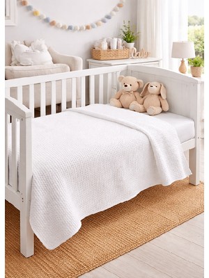 Elif Nazlı Perde Pike-Bebekler Için-Renk: Beyaz