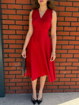 Modaurul Kadın Ithal Krep Kumaş Kruvaze Yaka Eteği Kloş Kolsuz Mini Elbise