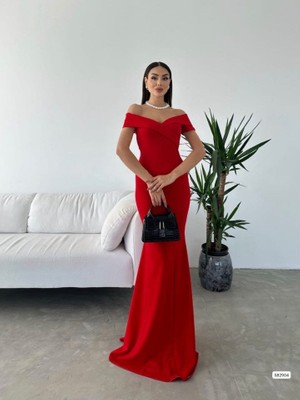 Modaurul Kadın Dalgıç Kumaş Kayık Yaka ve Dekolte Detaylı Elbise