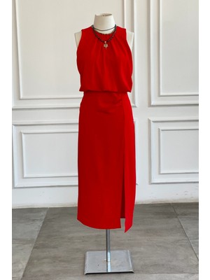 Yırtmaç ve Drape Detaylı Elbise