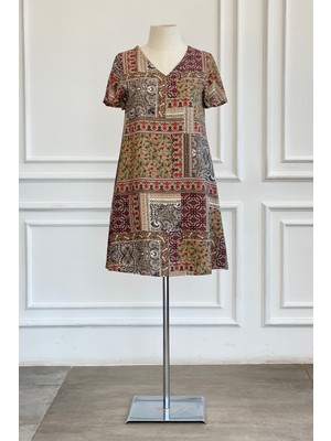 Melek Kol Patchwork Desen V Yaka Viscon Elbise