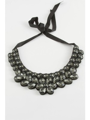 Pileli Store Papatya Taşlı Yaka Kolye