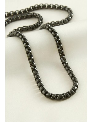 Pileli Store Kare Zincir Çelik Kolye 45 cm