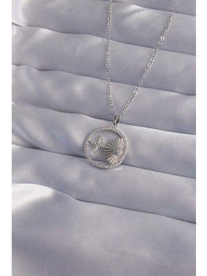 Pileli Store 316L Çelik Zincir Gümüş Renk Zirkon Taşlı Yıldız Figürlü Oval Kolye