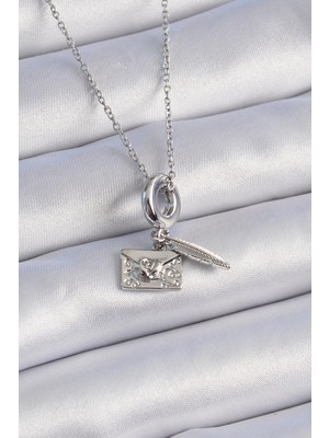 Pileli Store 316L Çelik Gümüş Renk Kalp Detay Mektup Figür Charm Model Kadın Kolye