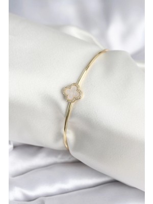 Pileli Store Beyaz Sedefli Yonca Model Gold Renk Kadın Bileklik