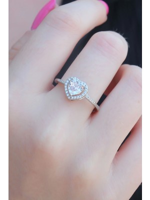 Pileli Store Gümüş Renk Zirkon Taşlı Kalp Model Charm Pirinç Kadın Yüzük
