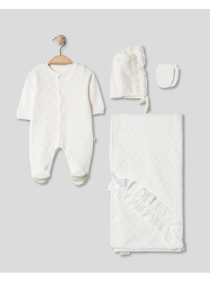 Lenna Baby Triko Detaylı 4'lü Yenidoğan Kız Bebek Hastane Çıkışı %100 Pamuk Oeko Tex Sertifikalı