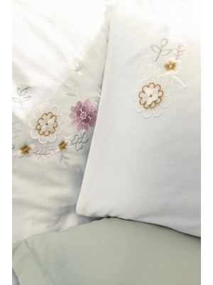 Esplendor 3D Nakışlı Çift Kişilik Saten Nev Takımı Jenka Mint