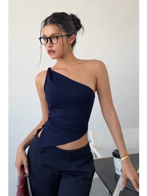 Tarz Cool Kadın Tek Omuz Bluz Asimetrik Kesim Likralı Crop Şık ve Modern Tasarım