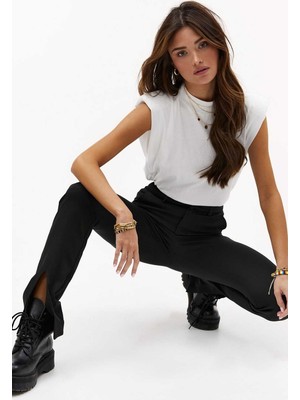 Madmext Mad Girls Beyaz Vatkalı Tişört Pamuk Dik Yaka Kısa Kol Günlük Stil M Kalıp
