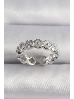 Pirinç Gümüş Renk Beyaz Sedefli Yonca Model Kadın Yüzük