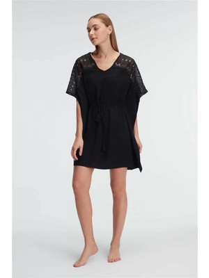 Esranın Dünyası Kısa Kol V Yaka Viskon Düz Yazlık Mini Dantel Detaylı Pijama Takımı RSPER34-ESRDNS