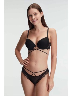Pileli Store Balenli Destekli Dolgulu Göbek Detaylı Puantiyeli Dantelli Sütyen ve Slip Takım