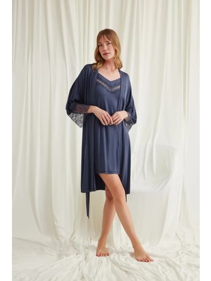 İlkyaz Fashion Ieg™ Dekolteli Yakası ve Kolu Dantelli Sabahlık Takımı