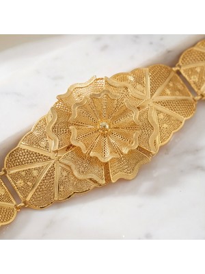 Ferizz Altın Kaplama Işlemeli Çiçek Toka Kadın Kemer KMR-128