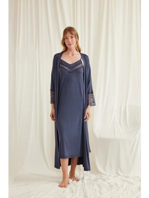 Çamaşır Kenti Dekolteli Yakası ve Kolu Dantelli Sabahlık Takımı