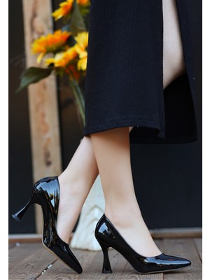 Zerenyus Ulba Siyah Rugan Sivri Burun 8 cm Stiletto