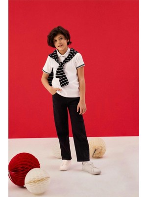 DeFacto 23 Nisan Çocuk Bayramı Straight Fit Standart Paça Basic Düz Jean Pantolon Erkek Çocuk B5445A825SM