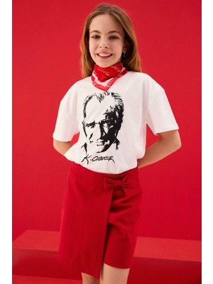 DeFacto 23 Nisan Çocuk Bayramı Atatürk Baskılı Tişört Kız Çocuk G9912A826SM