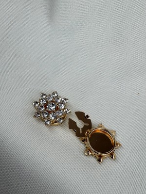 Iri Taşlı Çiçek Cufflink (Düğme Broşu)