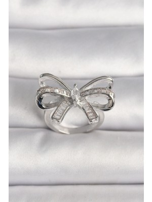 Pirinç Gümüş Renk Ayarlanabilir Zirkon Taşlı Kurdele Model Kadın Yüzük