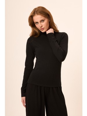 Zoor Ultra Soft Penye Modal Boğazlı Yaka Bluz