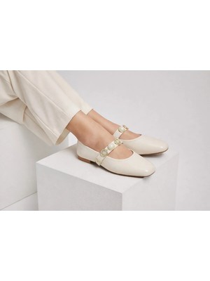 Infinite8 Bej Rugan Mary Jane Babet Ayakkabı - Gold Tokalı Inci Detaylı Kadın Günlük Şık Babet