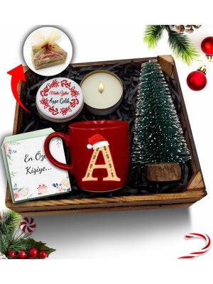 As Gift Kasa Içerisinde Çam Ağacı & Kişiye Özel Kırmızı Kupa & Metal Kutulu Mum Hediye Seti