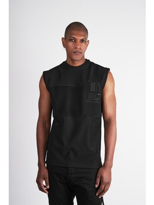 Ex-Pent Pamuklu Kumaştan Uyumlu Kumaş Kombinasyonlu Regular Kalıp Baskılı Kolsuz Siyah T-Shirt