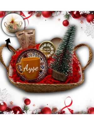 As Gift Hasır Sepetli Kişiye Özel Turuncu Fincan & Çam Ağacı & Gold Metal Kutulu Mum & Türk Kahvesi Hediye Seti