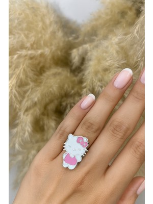 Herşey Nota Pembe Hello Kitty Yüzük – Sevimliliğin, Neşenin ve Tatlı Zarafetin Simgesi