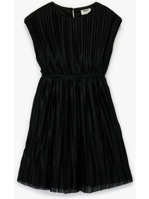 Koton Bisiklet Yaka Simli Ince Piliseli Kolsuz Elbise