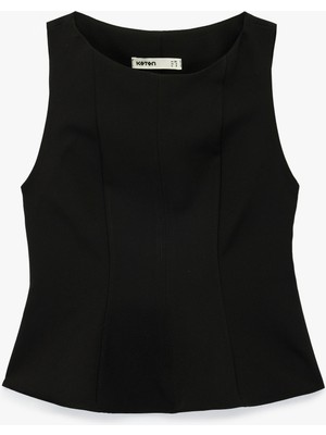 Koton Slim Fit Bisiklet Yaka Peplum Kesim Kolsuz Bluz