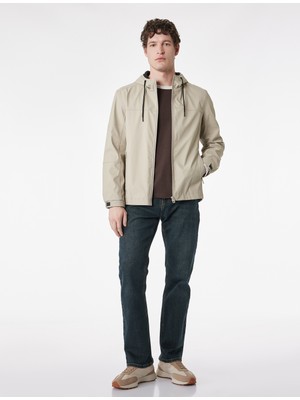 Koton Ekru Slim Fit Kapşonlu Yağmurluk Erkek Günlük Kullanım İçin Fermuarlı Tasarım