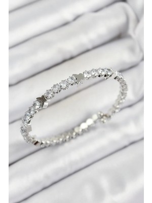 Inure Jewelry Pirinç Zirkon Taşlı Kalp Model Gümüş Renk Yaylı Kadın Bileklik