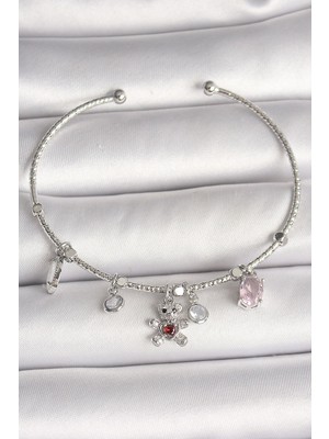 Inure Jewelry Pirinç Gümüş Renk Sallantı Zirkon Taşlı Ayıcık Figür Kırmızı Taş Detay Charm Kadın Bileklik