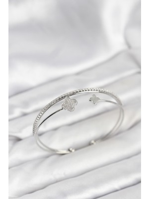 Inure Jewelry Yonca Model Pirinç Gümüş Renk Kadın Bileklik