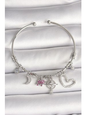 Inure Jewelry Pirinç Gümüş Renk Sallantı Zirkon Taşlı Gezegen Figür Kalp Detay Charm Kadın Bileklik