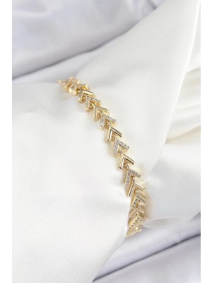 Inure Jewelry Pirinç Sıralı Ok Model Zirkon Taşlı Gold Renk VİP Seri Kadın Bileklik