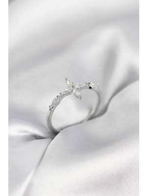 Inure Jewelry Yıldız Model Zirkon Taşlı Gümüş Renk Kadın Yüzük