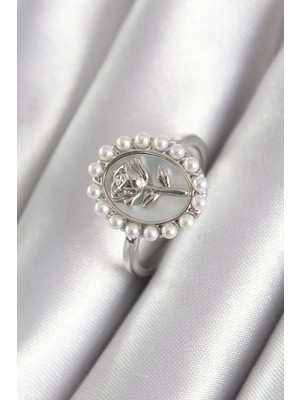 Inure Jewelry Pirinç Gümüş Renk Portre Gül Model İnci Detay Kadın Yüzük