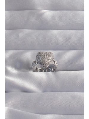 Inure Jewelry Pirinç Ayarlamalı Gümüş Renk Zirkon Taşlı Bombeli Kalp Yüzük