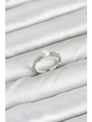 Inure Jewelry Pirinç Gümüş Renk Göbek İnci Model Kadın Yüzük