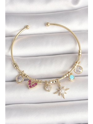 Inure Jewelry Pirinç Gold Renk Zirkon Taşlı Sallantı Kutup Yıldız Figür İnci Detay Charm Kadın Bileklik