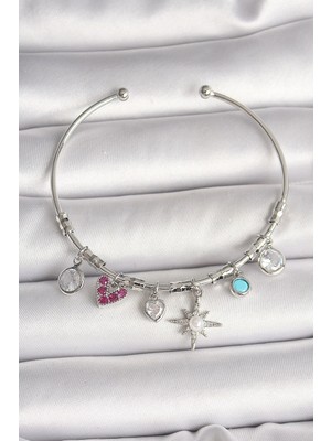 Inure Jewelry Pirinç Gümüş Renk Sallantı Zirkon Taşlı Kutup Yıldız Figür Kalp Detay Charm Kadın Bileklik