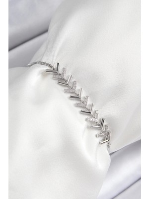 Inure Jewelry Pirinç Zirkon Taşlı Sıralı Ok Model Gümüş Renk Asansörlü Kadın Bileklik