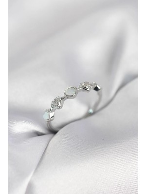 Inure Jewelry Gümüş Renk Minimal Kalp Model Zirkon Taşlı Pirinç Kadın Yüzük